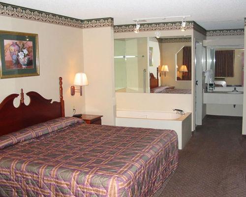 Nola Inn & Suites نيو أورلينز الغرفة الصورة