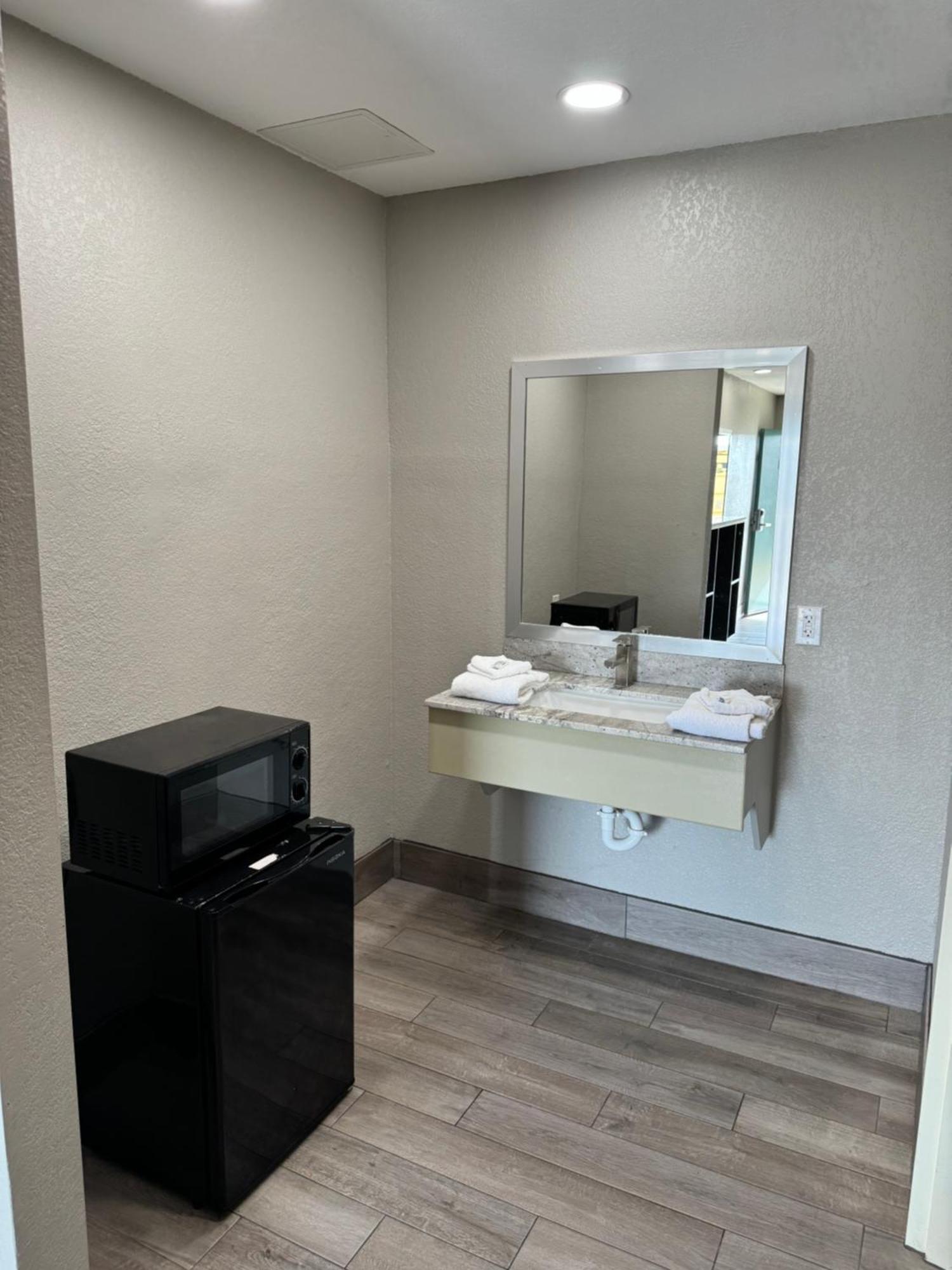 Nola Inn & Suites نيو أورلينز المظهر الخارجي الصورة