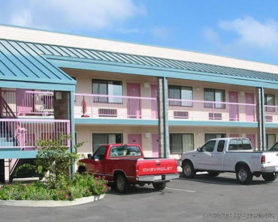 Nola Inn & Suites نيو أورلينز المظهر الخارجي الصورة