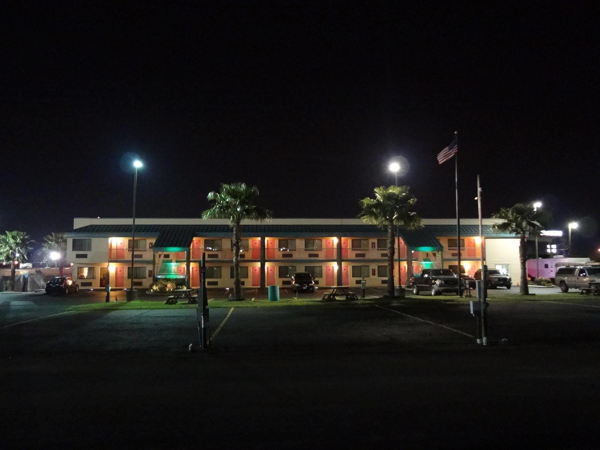 Nola Inn & Suites نيو أورلينز المظهر الخارجي الصورة