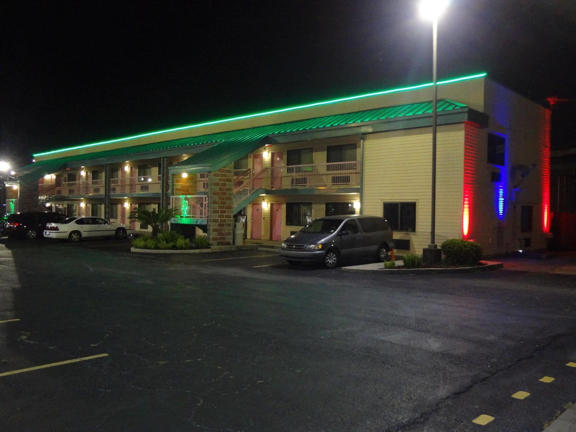 Nola Inn & Suites نيو أورلينز المظهر الخارجي الصورة