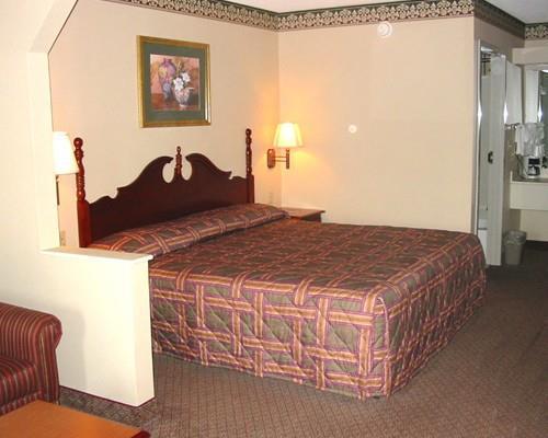 Nola Inn & Suites نيو أورلينز الغرفة الصورة